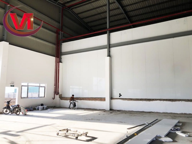Lắp đặt vách trần nhà máy sản xuất Duy Nguyễn
